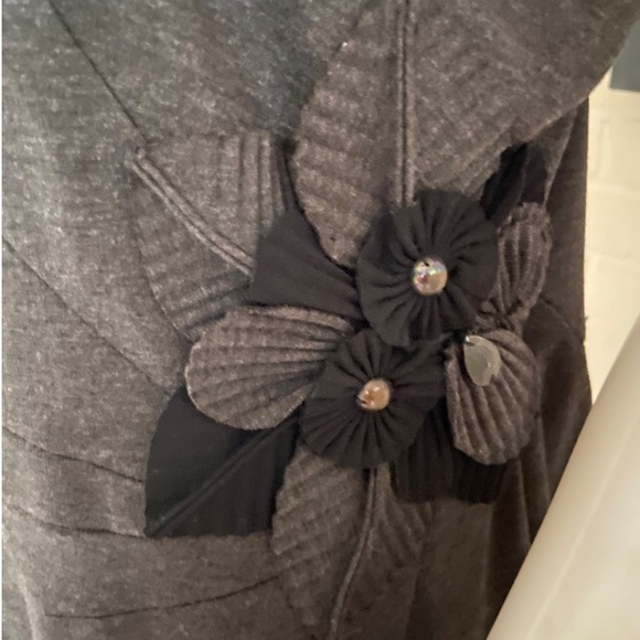 SUZI Chin for Maggy Boutique Sleeveless Shift Dress - Picture 5 of 8